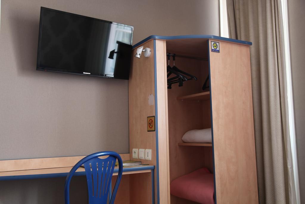 Absolue Renaissance Hotel Magny-Cours Bagian luar foto