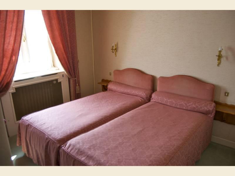 Absolue Renaissance Hotel Magny-Cours Bagian luar foto