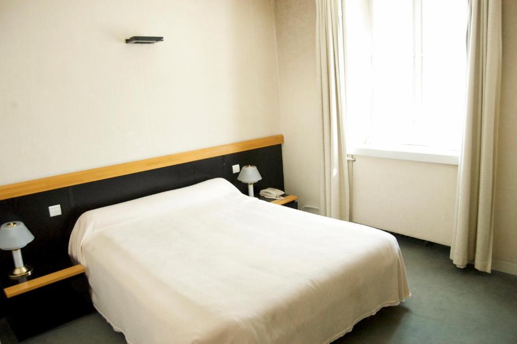 Absolue Renaissance Hotel Magny-Cours Bagian luar foto