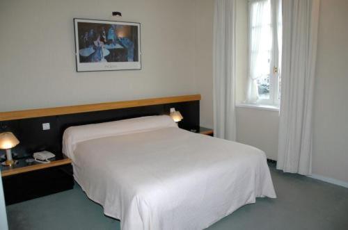 Absolue Renaissance Hotel Magny-Cours Ruang foto